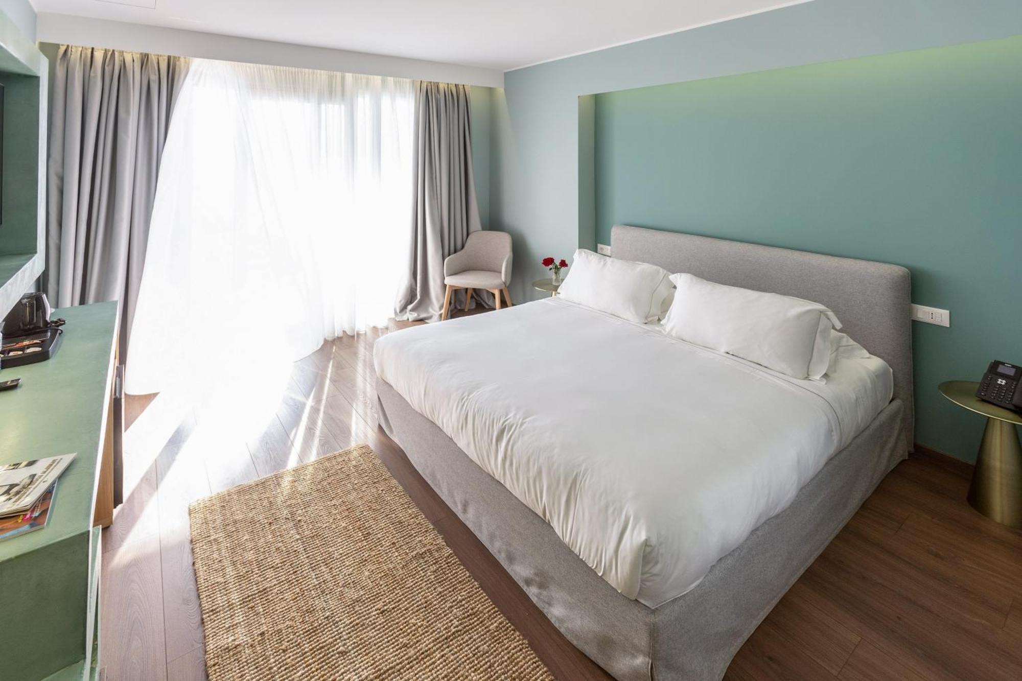 Hotel Vlora Priam, Affiliated By Melia מראה חיצוני תמונה