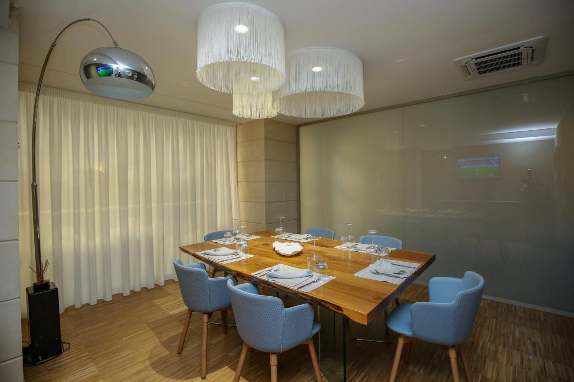 Hotel Vlora Priam, Affiliated By Melia מראה חיצוני תמונה